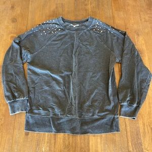 NWOT Maurice’s charcoal long sleeve